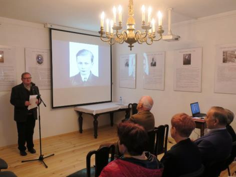Mogli oni bezpłatnie zwiedzić wszystkie ekspozycje muzealne oraz obejrzeć trzy projekcje filmów: Gancwolfotograf" - film o znanym siedleckim fotografie oraz siedleckiej architekturze z przełomu XIX i