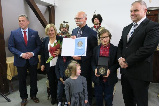 Nagroda im. Ludomira Benedyktowicza 1 grudnia Tradycyjnie, 1 grudnia, odbyła się już 30. edycja uroczystości wręczenia Nagrody im. Ludomira Benedyktowicza. Nagroda przyznawana jest od 1987 roku w trzech dziedzinach.
