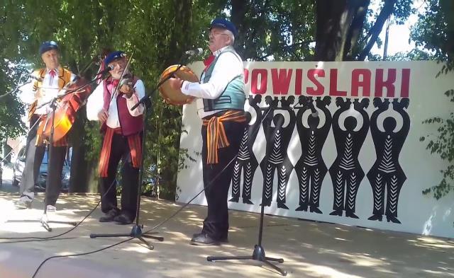 Muzeum Regionalne było również współorganizatorem imprez cyklicznych: POWIŚLAKI - XXV Konkurs Kapel i Śpiewaków Ludowych Regionów Nadwiślańskich w Maciejowicach 9 czerwca Konkurs dla mistrzów ludowej