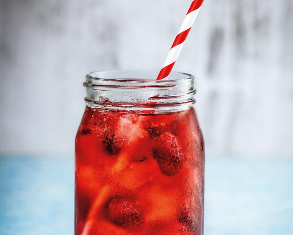 Herbata Oferta Suki Tea to gwarancja, że gościom Twojego lokalu zapewnisz atrakcyjny i szeroki wybór herbat czarnych, białych, zielonych czy owocowo - ziołowych. Suki Tea nie jest przeciętną herbatą.