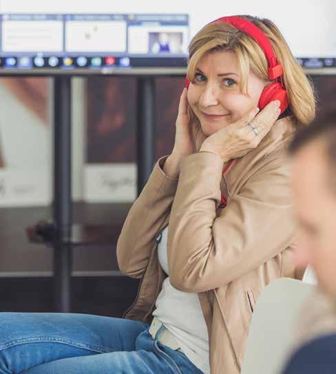 14 Tworząc świat pełen możliwości Równe szanse rozwoju zawodowego, nieustanna edukacja i podnoszenie kompetencji, szacunek dla różnorodności poglądów i postaw to fundamenty naszej kultury