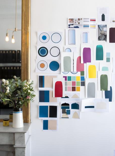 lundi mardi mercredi jeudi j DÉCO Régulièrement, les équipes changent les tableaux d inspiration pour montrer aux clients comment marier les couleurs entres elles.