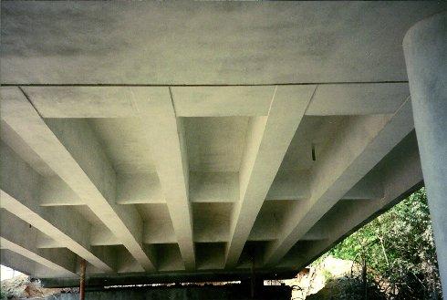 Przeznaczenie, zakres i warunki stosowania materiałów naprawczych Materiały naprawcze do betonu są przeznaczone do wypełniania ubytków w betonie oraz do jego reprofilacji.