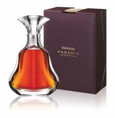 Hennessy jest ceniony zarówno wśród artystów, w świecie rozrywki, jak i wśród ludzi biznesu na całym świecie;