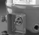 Wymiary, pod³¹czenia 1 CYLINDROWE Przy³¹cze konektorowe 1/4 AMP-AWE Skrzynka przy³¹czeniowa Uziemienie M4-12 Zaœlepka Ø 21 mm Stopieñ ochrony IP 55 (z d³awikiem) Ø 21 mm Stopka t³umi¹ca wibracje