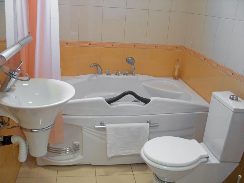Jak zamontować miskę ustępową?