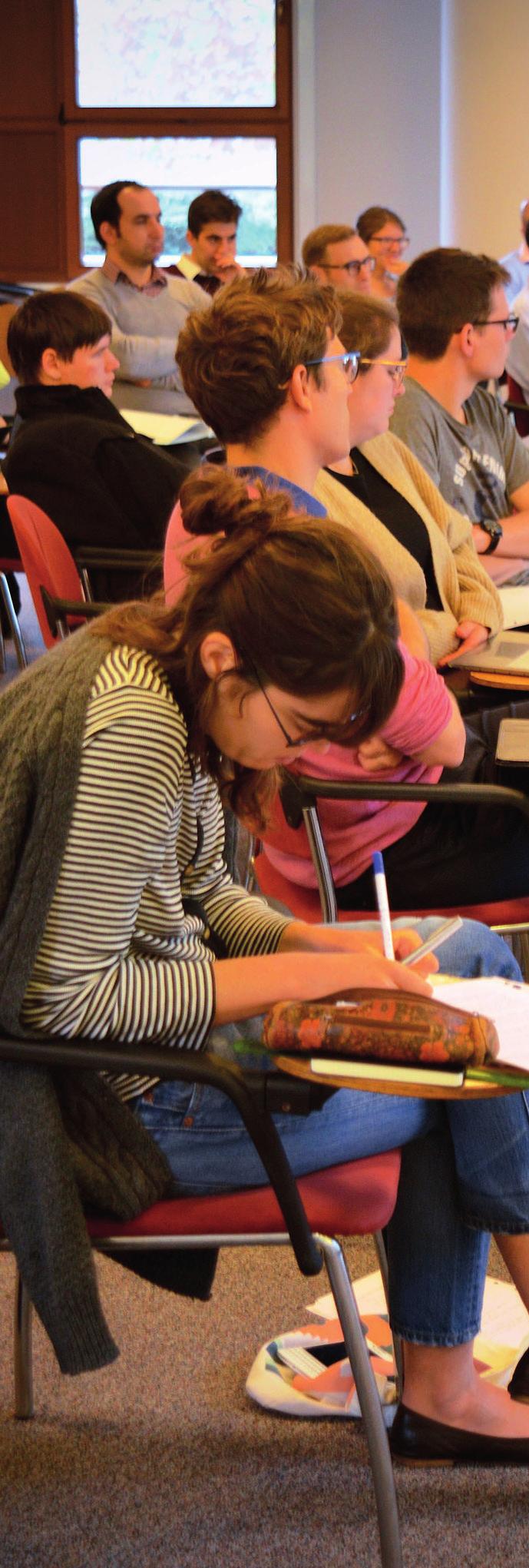 JESTEŚ PO STUDIACH I MARZY CI SIĘ PRACA W BRUKSELI LUB ADMINISTRACJI RZĄDOWEJ? CHCESZ ZDOBYĆ SOLIDNE WYKSZTAŁCENIE I ZNALEŹĆ SIĘ W CZOŁÓWCE UNIJNEJ KADRY?