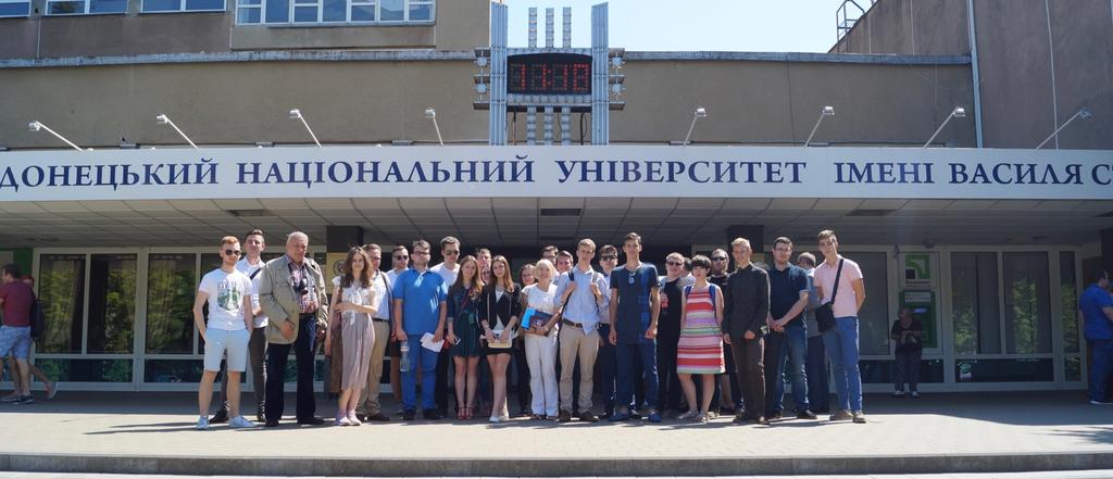 Życie studenckie w tym miejscu jest bardzo aktywne sami studenci namalowali na ścianach i korytarzach murale związane z Ukrainą, a zwłaszcza z Donieckiem i Winnicą, a także nauką, wiedzą ogólną oraz