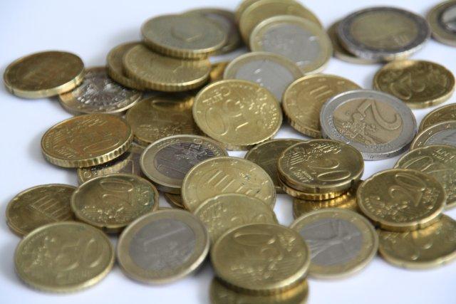 Zaświadczenie to pracownik otrzymuje od pracodawcy albo po zakończeniu stosunku pracy, albo na początku nowego roku kalendarzowego za rok poprzedni.