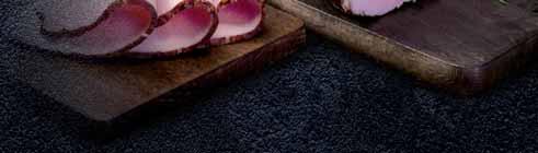 ziarenkami granatu i lekko skrapiamy ocem balsamicznym.