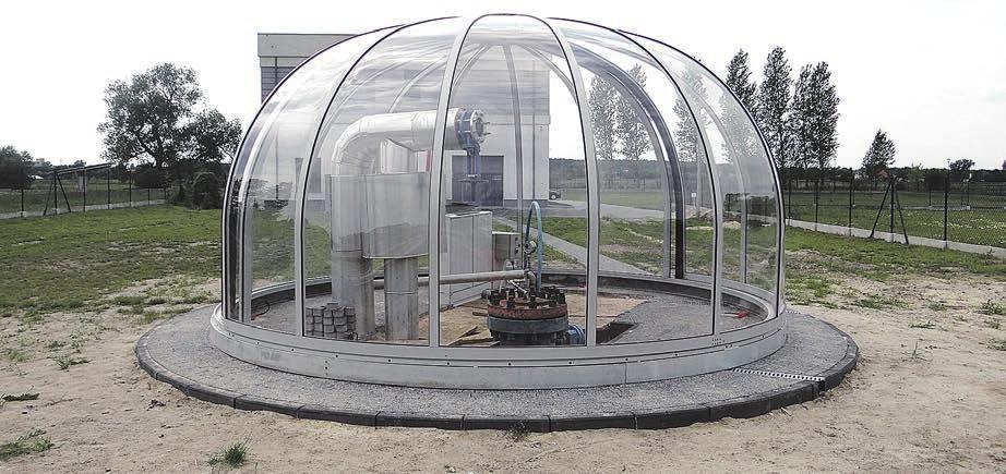 Uzyskana z odwiertu energia zasila trzy kotłownie. W planach jest zaopatrzenie w ciepło geotermalne również mieszkańców domków jednorodzinnych.