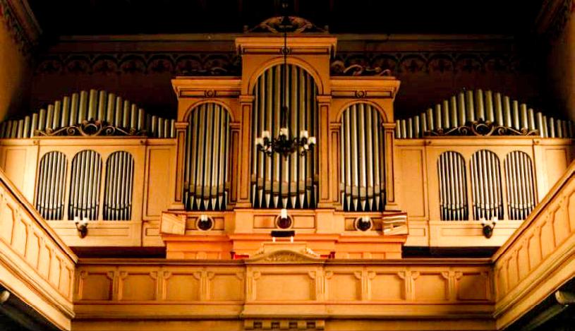 Evangelical-Augsburg Church of the Resurrection Sauer organ (Frankfurt/Oder), built 1922, 56 stops, 3 manuals (C-g), pedal ( C-f ), pneumatic action. Disposition: Manual I (Hauptwerk): Flute harm.