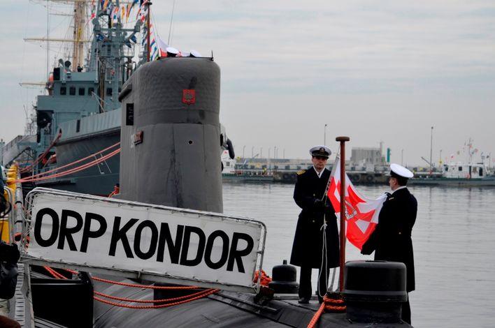 ORP Błyskawica. Czym był tak naprawdę okręt ORP Kondor?