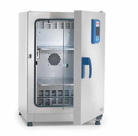 W zakresie temperatur od + 5 C do + 70 C, inkubatory z chłodzeniem Heratherm są wyposażone w technologię Peltiera, aby osiągnąć precyzyjne temperatury i są dostępne w wersji nablatowej i