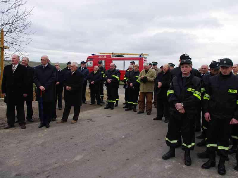 Otwarcie drogi w Kolonii Plisków W dniu 11 listopada 2010 r. w Pilsków Kolonia odbyło się uroczyste otwarcie inwestycji pod nazwą: Budowa drogi gminnej od km 0+00 do km 1+655,14.