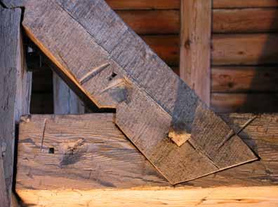 Zapewne w latach 1510-1520 być może mistrz Matz z Gdańska, znany budowniczy wielu sklepień kryształowych, wykonał podobne sklepienia na piętrze skrzydła północnego (w każdym z dwóch pomieszczeń o