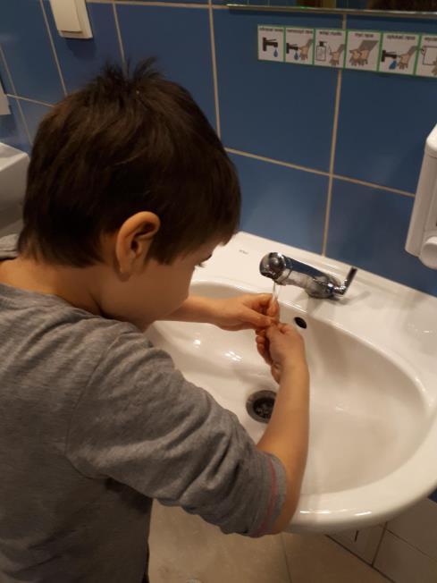 Na szybkość uczenia się danego łańcucha zachowań ma wpływ kilka czynników: kompletność analizy zachowań złożonych; długość łańcuchów; rozkład wzmacniania; różnorodność bodźców;