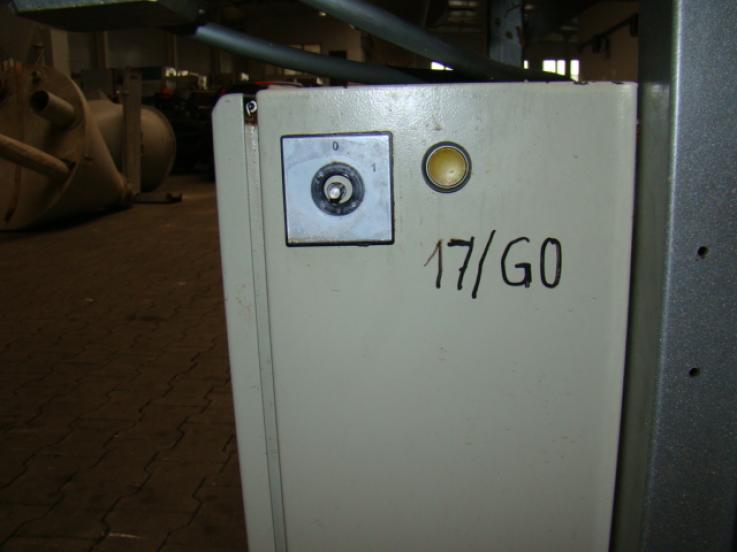 strona 9