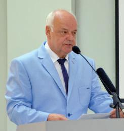 EGZEMPLARZ BEZPŁATNY nr 5,6, wrzesień, październik 2018 wieści z powiatu Informator samorządowy powiatu skarżyskiego Szanowni Państwo!