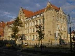 Ustalenie głównych osi widokowych Jeden z ważniejszych elementów podczas tworzenia projektu oświetlenia iluminacyjnego, polega na ustaleniu głównych osi widokowych wraz z punktami przyciągania i