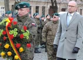 Zofia Daniszewska, Eugeniusz Kuszka i Roman Janik Ponadto wieńce