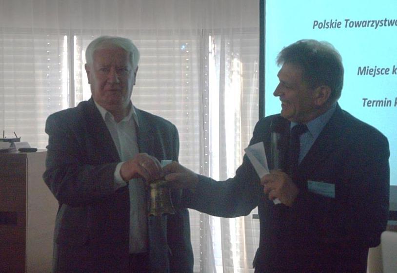 od lewej Piotr Bielawski, Zbigniew Strumiński laureat,