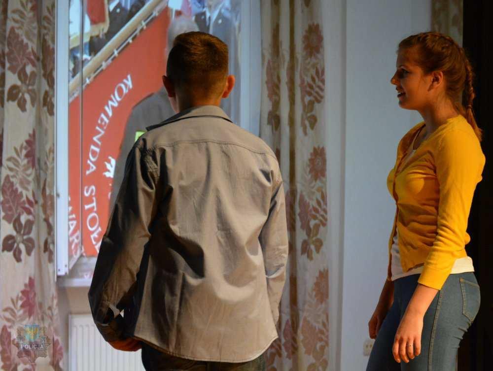 Osoby, które brały udział w realizacji projektu otrzymały oznaki Przyjaciel