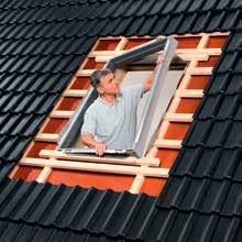 92 Zestawy izolacji przeciwwilgociowej i termicznej do okien dachowych Zestaw wokółokiennej izolacji termicznej BDX Nadaje się zarówno do dachów z izolacją na krokwiach, jak i dachów deskowanych oraz