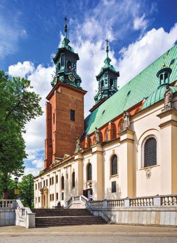 12 13 Gniezno, serce państwa Piastów Według legendy, Lech założył tu swój gród, po tym jak zobaczył gniazdo majestatycznego białego orła.