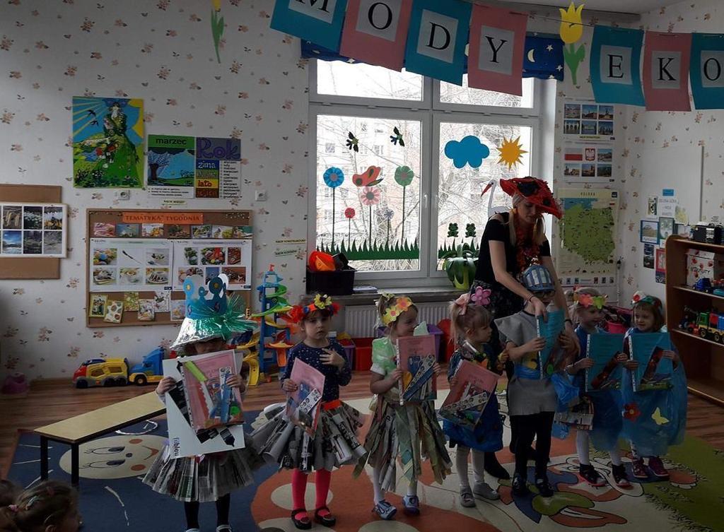Szymon miał na sobie rycerską zbroję, a także prawdziwy miecz i tarczę, natomiast Amelka zaprezentowała się w uroczej
