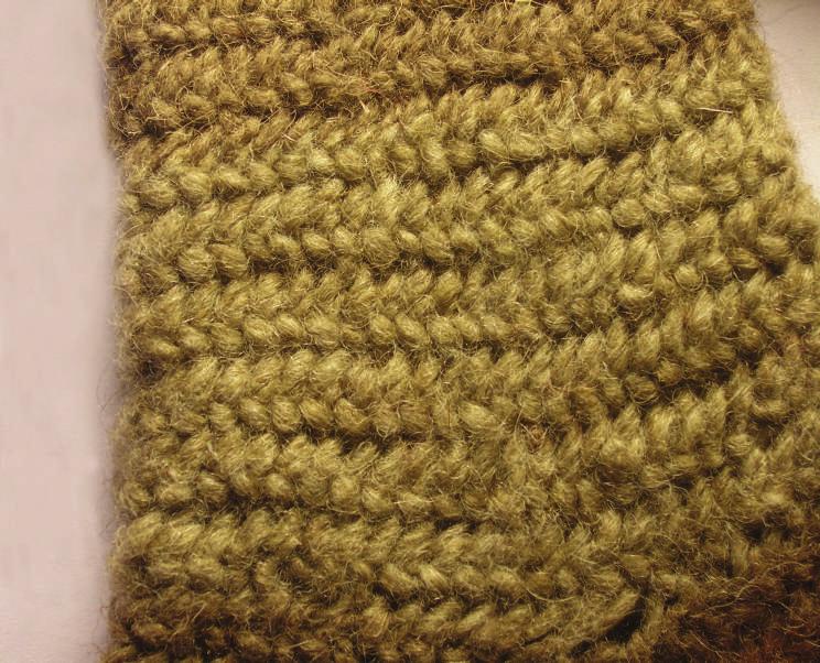 55 F i g. 4. Contemporary crochet work (glove). Photo: M. Sikora does it, however, exhaust other, equally possible interpretations of impressions (i.e. sewing of cords as an application over an underlay of material or nonwoven textile).