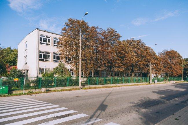 Zaprojektuj i wybuduj.