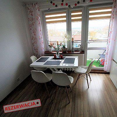 506 444 727 Mieszkanie o powierzchni 60 m² w skład którego wchodzą 3 pokoje, kuchnia,