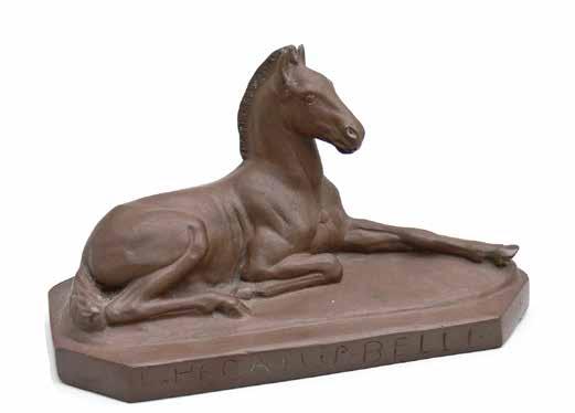 36 Figurka śpiącej sarny w Kadynach, l. 1937 1944, proj. Arthur Steiner glina, miejscami szkliwiona; sygn. na zadzie A. Steiner ; na spodzie znak wytwórni, numer modelu 758 oraz rzymska V ; wys.