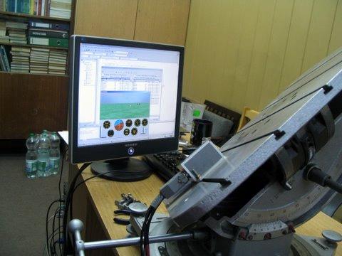 (10) gdzie: 1 wysokoczstotliwociowe bdy pomiaru kta, p kt zmierzony za pomoc przyspieszeniomierza. Ukad ten skada si filtrów (rys. 7), których transmitancje musz uzupenia si do jednoci.