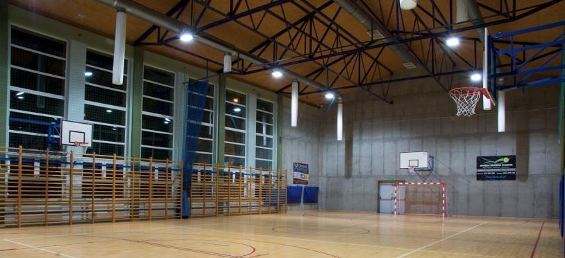 Program przeznaczony jest dla dzieci w wieku 6 11 lat, które lubią pływać oraz