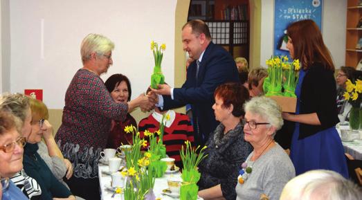 Agnieszka Mysłowska, Przedstawiciel OZPN w Piotrkowie Tryb. Jolanta Gąsior, Prezes ZKS Włókniarz Maria Korzynek oraz licznie przybyli rodzice młodych piłkarzy.