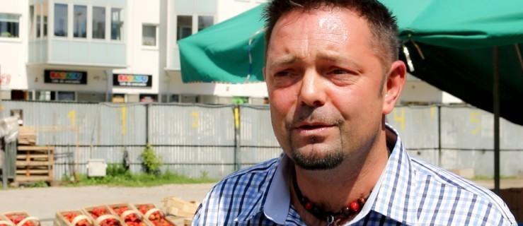 OPINIE: Bazarek. Piotr Karczewski: "Mówmy wreszcie prawdę!" data aktualizacji: 2014.09.29 Akcja "Ocalmy bazarek" autorstwa "Naszego Ursynowa" to agitacja wyborcza, przeniesienie bazarku na B.