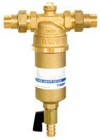 Porównanie filtrów mechanicznych Właściwości / wyposażenie BWT Protector mini C/R BWT Protector mini C/R HWS BWT Protector mini H/R BWT UNI Plastik Sposób czyszczenia fi ltra Głowica Klosz Element fi