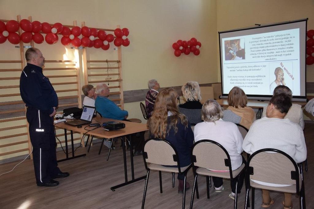 Klub Senior+" 106 244,00 28 800,00 77 444,00 Program Program Wieloletni Senior+, budżet Ministerstwa Rodziny, Pracy i Polityki społecznej, MODUŁ II Realizacja w 2018 Projekt jest kontynuacją