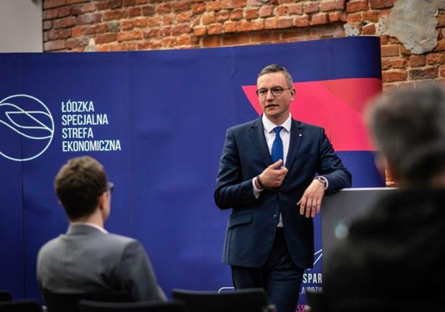 Spotkanie Strefy HR w Fabryce Grohmana Rozmawialiśmy o najnowszych trendach na rynku pracownika Głos zabierali zaufani eksperci -