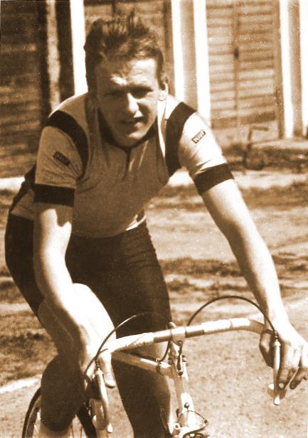 Kierował zabezpieczaniem ruchu drogowego podczas PUCHARU EUROPY w triathlonie w Kędzierzynie-Koźlu. Anna i Piotr Orian vice mistrzowie kraju w Polskich Tańcach Narodowych.