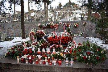 Grób matki Józefa Piłsudskiego na cmentarzu na Rossie Pliki do pobrania Program konferencji