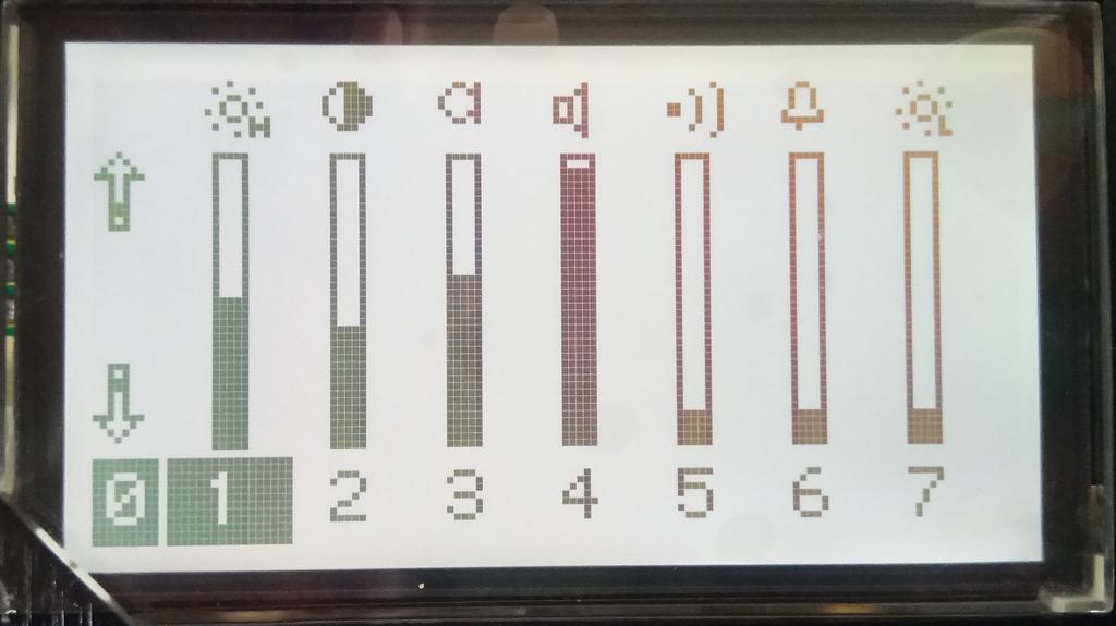 3.2.4 Regulacje Wybranie opcji Regulacje z menu programowania kasety, umożliwia zmianę następujących parametrów pracy kasety: intensywność podświetlenia wyświetlacza w stanie aktywnym (nacisnąć