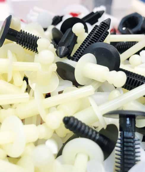 następujących materiałów, z których każy