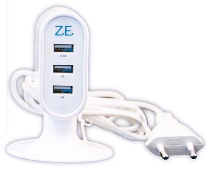 Dostarczana w kartonowym pudełku Renault. 77 11 940 303 Ładowarka solarna do telefonu Powerbank litowy 2200 mah kompaktowy. Możliwość doładowania za pomocą komórek fotowoltaicznych. Z ABS.