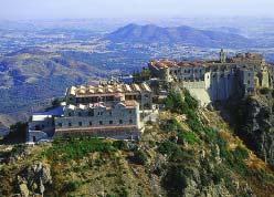 Ten wspaniały zabytek znajduje się na skalnym szczycie (Stavrovouni znaczy tyle, co Góra Krzyża). Zgodnie z legendą, został założony w IV wieku przez św.
