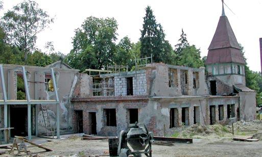 Warsztat daje również osobie niepełnosprawnej możliwość rehabilitacji oraz rozwijania sprawności fizycznej. Zajęcia prowadzone są od poniedziałku do piątku, w godz. 7.00-