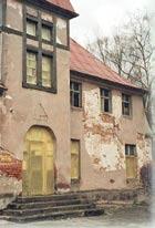 Osoba niepełnosprawna powinna uczestniczyć w zajęciach terapeutycznych do momentu przygotowania się do wykonywania określonego zawodu lub gdy będzie mogła korzystać z innych form