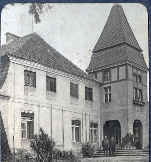 dziadka doceniła Warszawa, która mianowała go starostą plebiscytowym w 1920 roku - wspominał Ryszard Zamojski. Dworek w Górkach odwiedzały znane osobistości 26.09.
